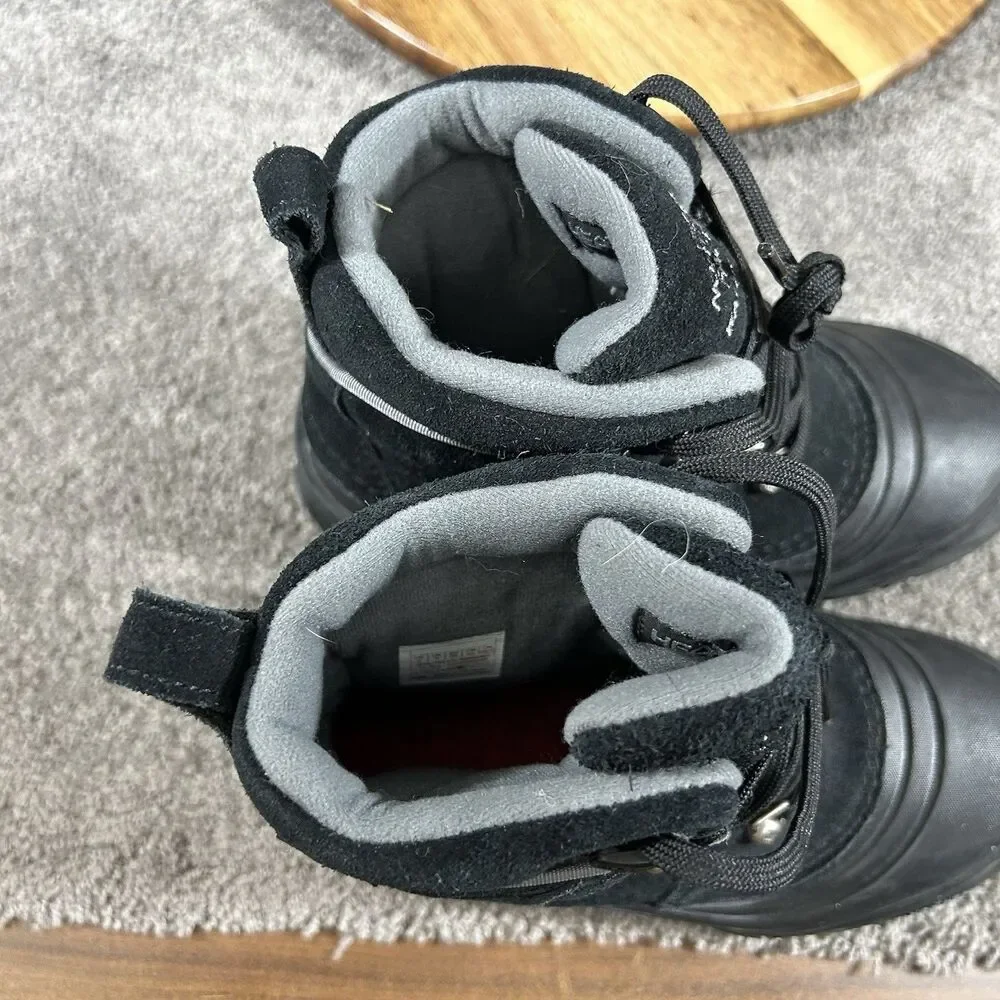 The North Face Chilkat Lace II Youth Size 3 Black Waterproof Winter Boots Used